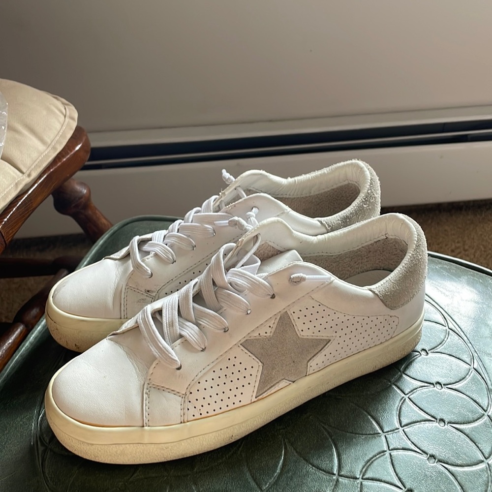 Steve Madden sneakers with stars size 8